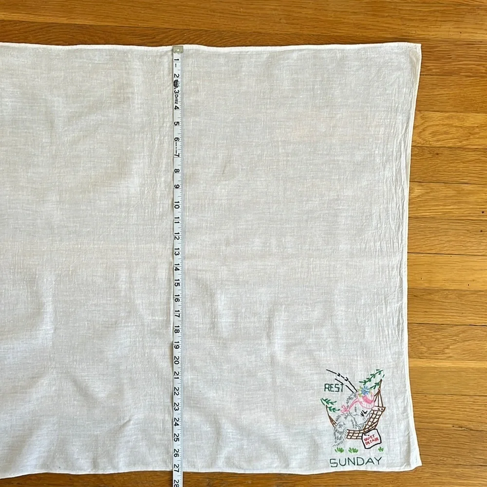 Vintage Embroidered White Flour Sack Cat Kitchen Tea Towel